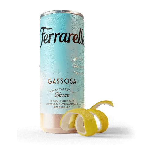 Amanti taste and passion Limonade Ferrarelle Gassosa, alkoholfreies Getränk, Efferverscente, Durstlöscher, 24 Aluminium-Dosen à 330 ml, plastikfrei, Zitronenaroma Original italienisch 7438637531506