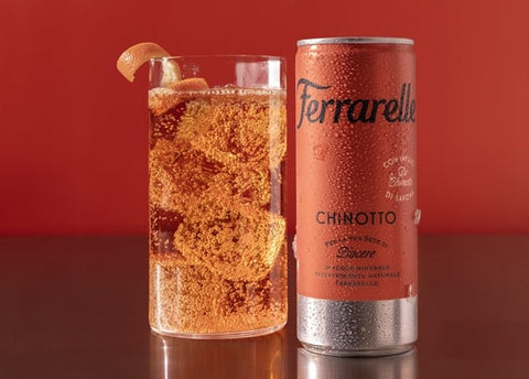 Ferrarelle Gassosa Cola & Limonade Ferrarelle Chinotto, Italienisches Erfrischungsgetränk mit Chinotto-Infusion, Sprudelwasser,12x 250ml